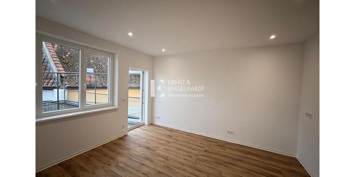 Etagenwohnung Kitzingen - 2 Zimmer, 90 m&sup2;, 900&euro; | Angebot:26381392