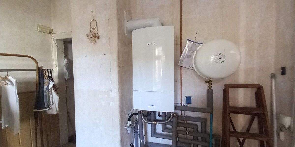 Mehrfamilienhaus, Wohnhaus Crimmitschau - 9 Zimmer, 185 m&sup2;, 69.000&euro; | Angebot:25385481