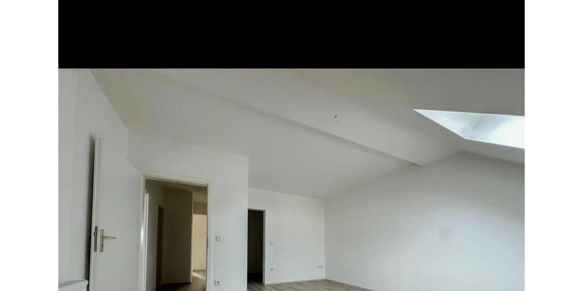 Dachgeschoßwohnung Weisenheim am Sand - 5 Zimmer, 177 m&sup2;, 1.950&euro; | Angebot:26376811