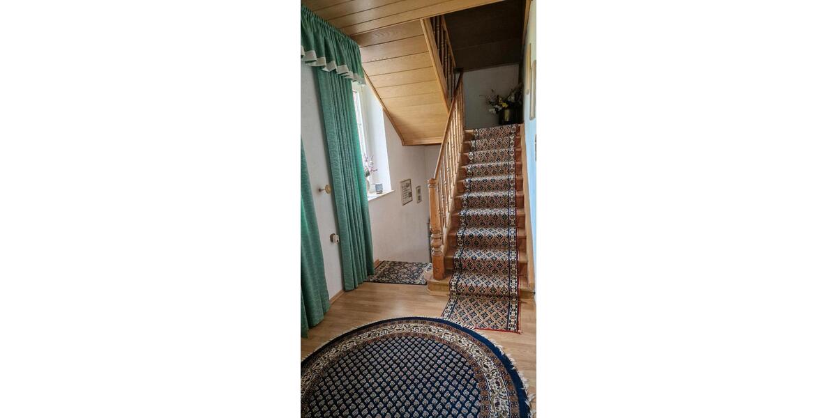 Einfamilienhaus Holzminden - 12 Zimmer, 320 m&sup2;, 2.000&euro; | Angebot:26037589