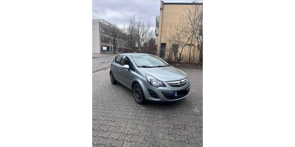 Opel Corsa 153.000 km 3.250 &euro; München 81929