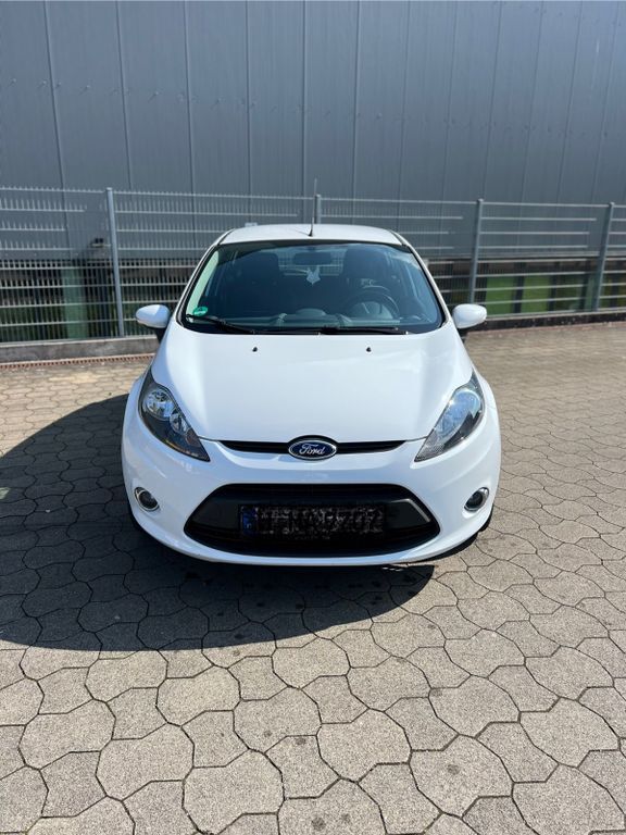 Ford Fiesta 158.217 km 4.300 € Wernau 73249