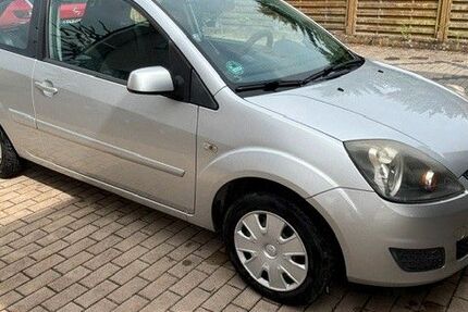 Ford Fiesta 148.628 km 2.000 &euro; Bielefeld 33729