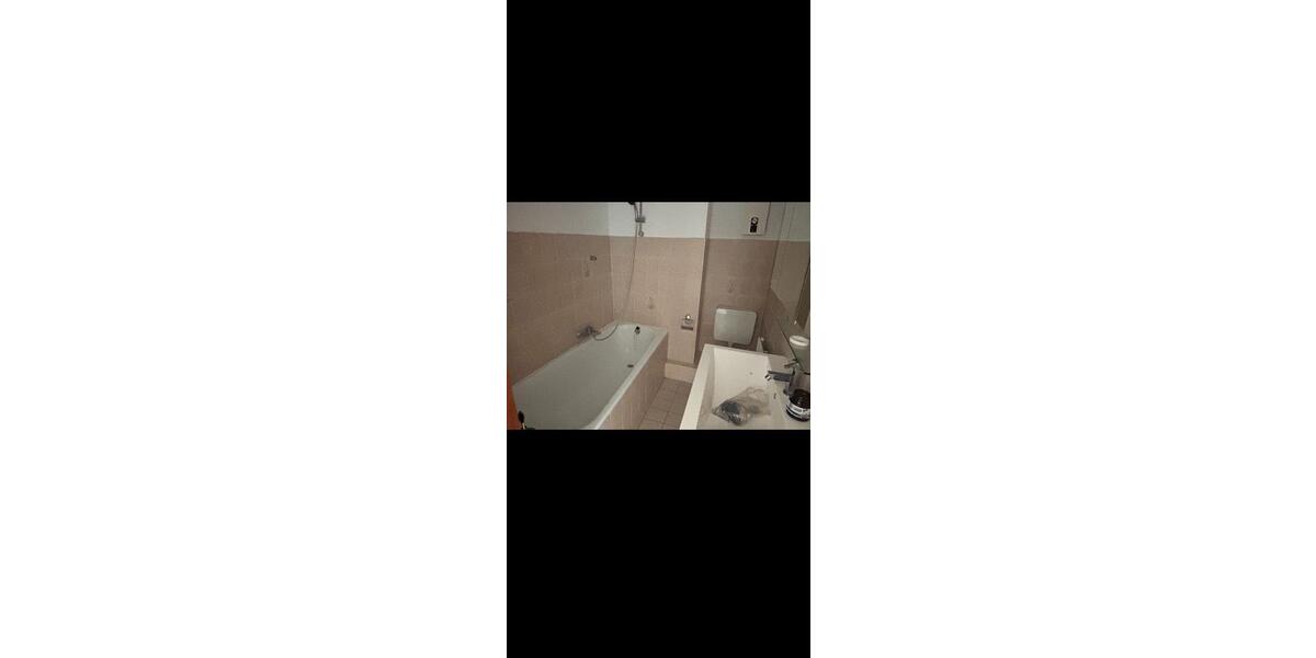 Dachgeschoßwohnung Oberhausen - 3 Zimmer, 74 m&sup2;, 603&euro; | Angebot:26650152