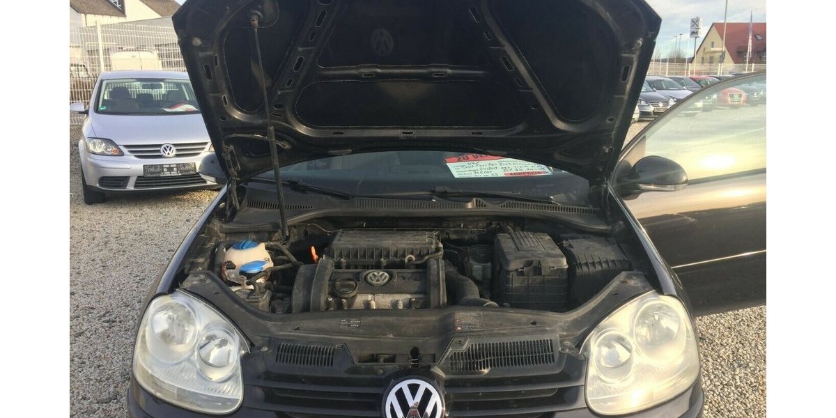 VW Golf Tour Edition,el.SD..Klima,Sitzheiz.,Tüv Neu! 200.000 km 2.999 &euro; Himmelkron 95502