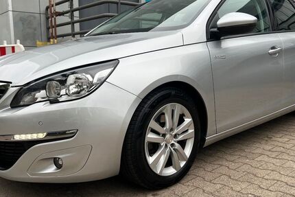 Peugeot 308 149.950 km 6.980 &euro; Berlin 13353