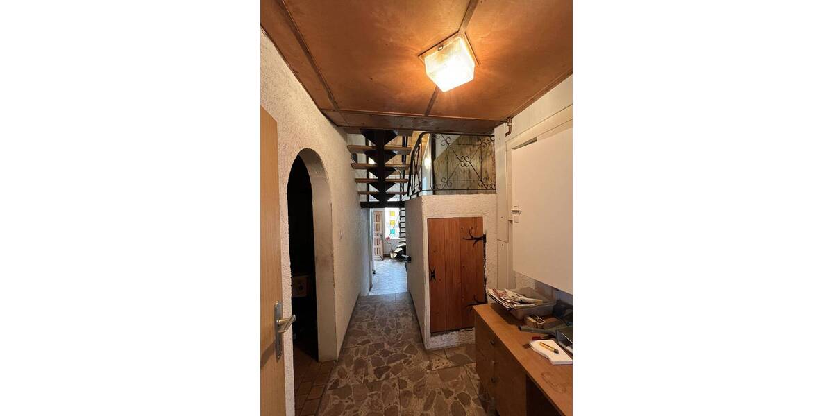 Mehrfamilienhaus, Wohnhaus Geratal OT Geraberg Geraberg - 9 Zimmer, 234 m&sup2;, 158.000&euro; | Angebot:26277481