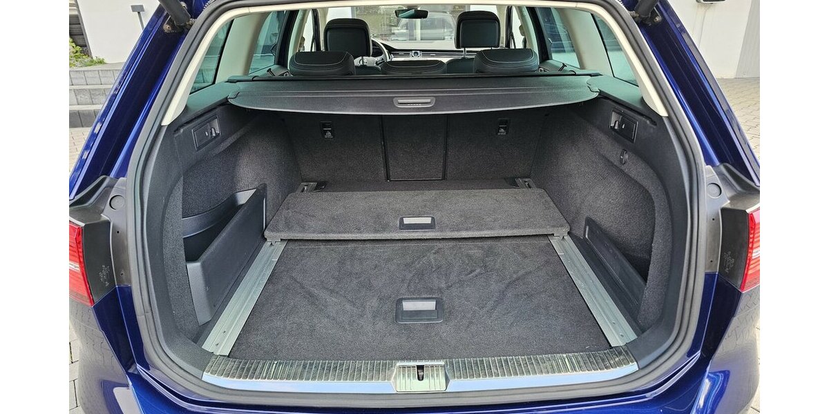 VW Passat Variant 2.0 TDI 4M Highline R-Line 360° 128.350 km 20.990 &euro; Löhne 32584