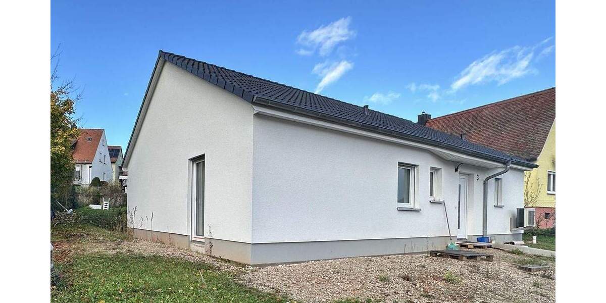 Neuwertiger Bungalow in Abenberg - Wärmepumpe, Fußbodenheizung, Ausbaupotenzial 4 zimmer