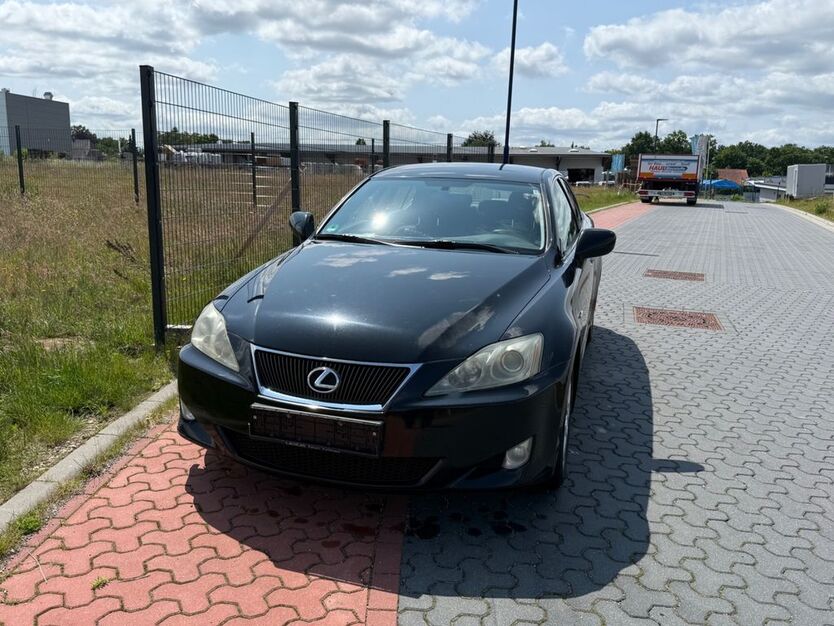 Lexus IS 220 243.000 km 4.390 € salzhausen 21376