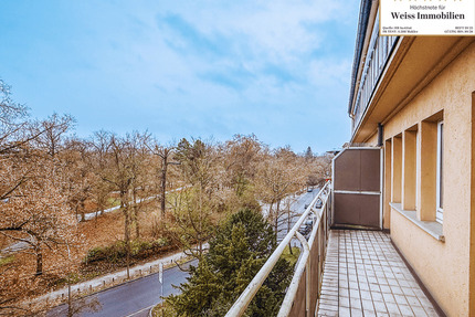 Leerstehende 3-Zimmer-Wohnung im 4.OG mit viel Potenzial, direkt am Ringpark 3 zimmer