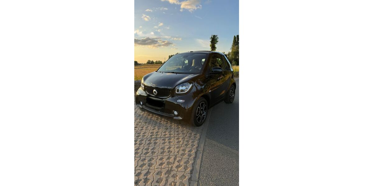 Smart ForTwo 50.500 km 8.900 &euro; Düsseldorf 40547