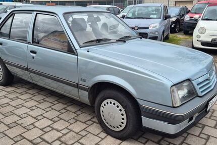 Opel Ascona 97.081 km 1.650 &euro; Baden-Baden 76532