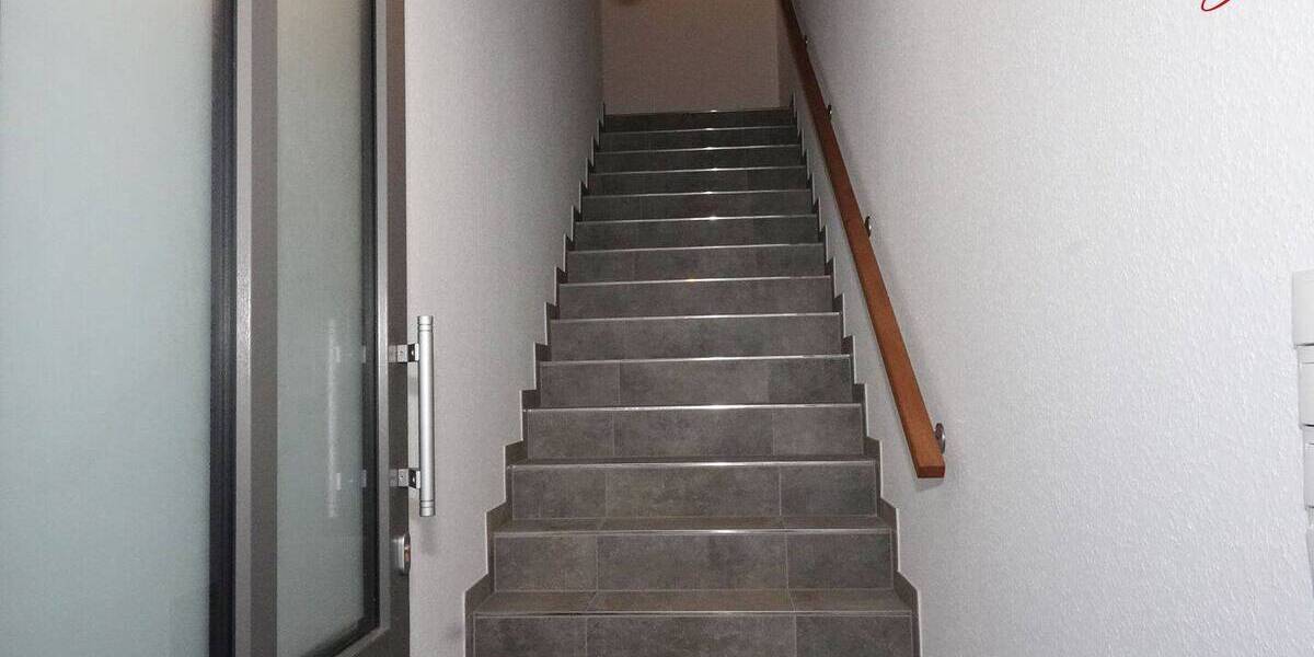 Etagenwohnung Wiesmoor Wiesederfehn - 3 Zimmer, 100 m&sup2;, 1.100&euro; | Angebot:25938375