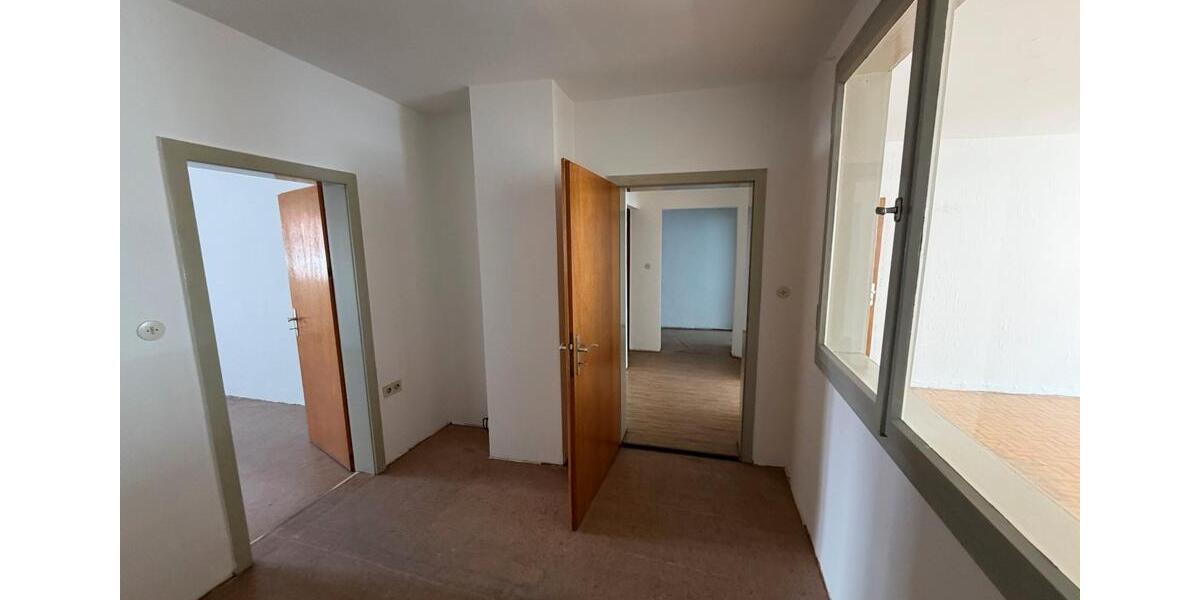 Etagenwohnung Cham - 3 Zimmer, 80 m&sup2;, 600&euro; | Angebot:26396925