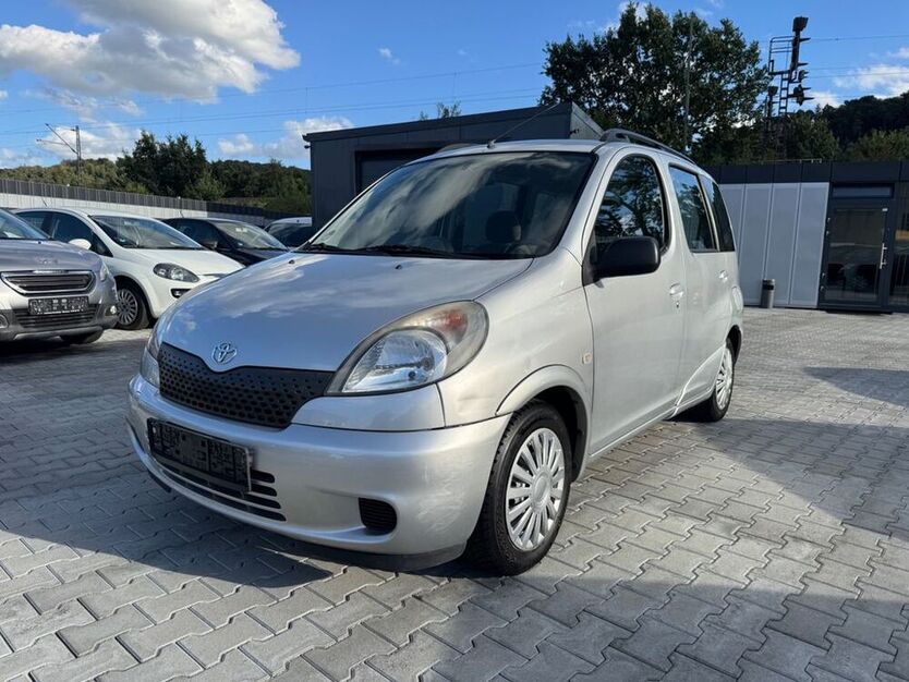 Yaris