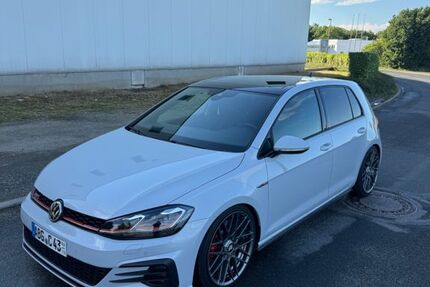 VW Golf 56.000 km 34.500 &euro; Altenburg 04600