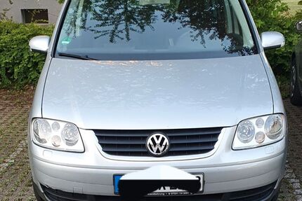 VW Touran 238.000 km 3.800 &euro; Gäufelden 71126