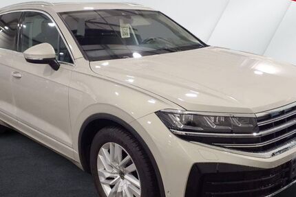 VW Touareg 19.300 km 54.220 &euro; Wackersdorf 92442