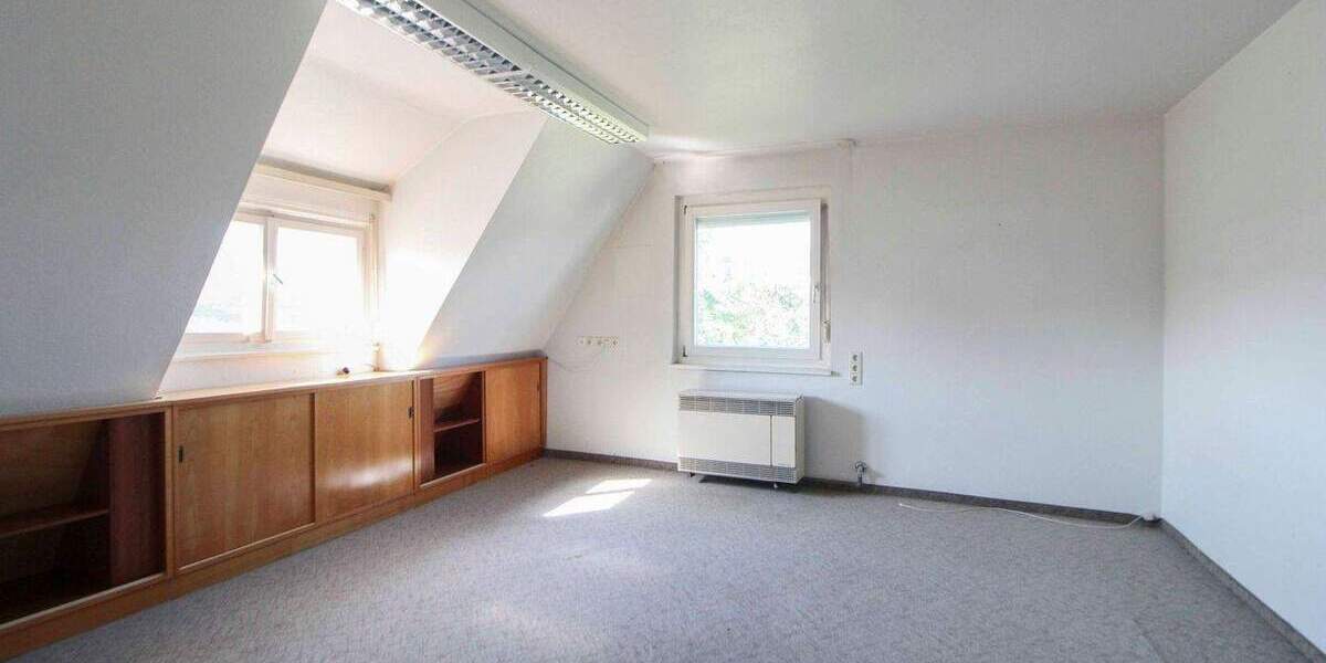Mehrfamilienhaus, Wohnhaus Stuttgart Botnang - 9 Zimmer, 204 m&sup2;, 1.200.000&euro; | Angebot:25472277