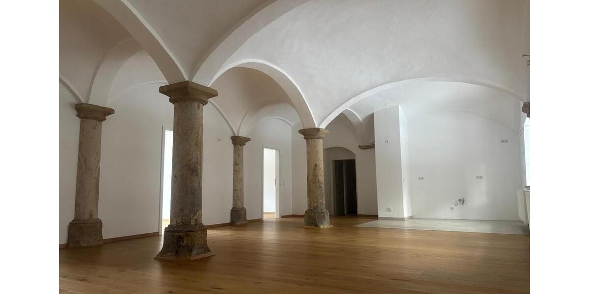 Erdgeschoßwohnung Klipphausen - 5 Zimmer, 143 m&sup2;, 1.358&euro; | Angebot:25974101