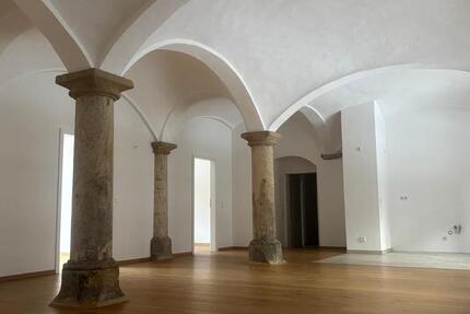 Wohnung Klipphausen - 5 Zimmer, 143 m&sup2;, 1.358&euro; | Angebot:25974101