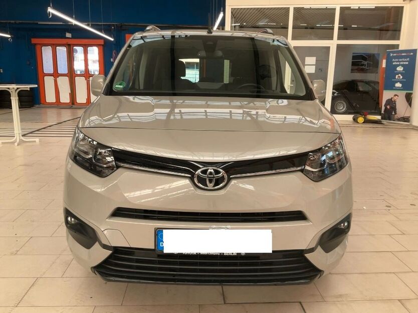 Toyota Proace City 55.408 km 19.900 € Berlin 10178