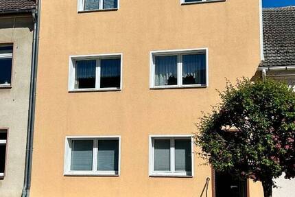Haus Loitz - 9 Zimmer, 193 m&sup2;, 149.000&euro; | Angebot:26886351
