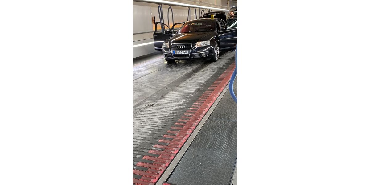 Audi A6 177.000 km 6.500 &euro; HAMBURG 22549
