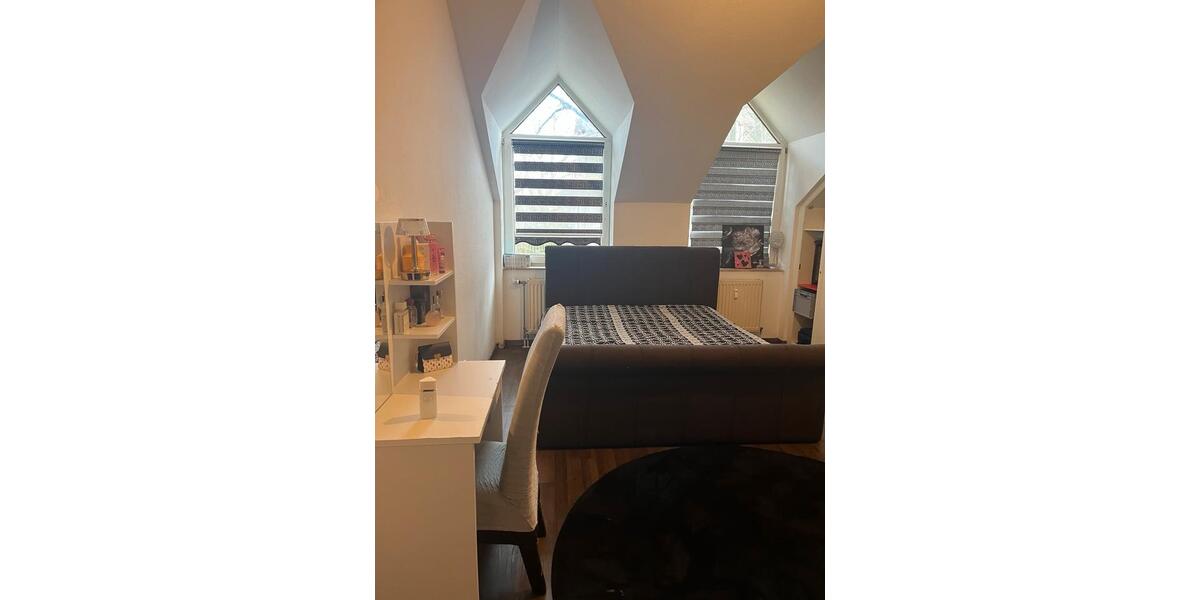 Dachgeschoßwohnung Mettmann - 3 Zimmer, 84 m&sup2;, 280.000&euro; | Angebot:24806117