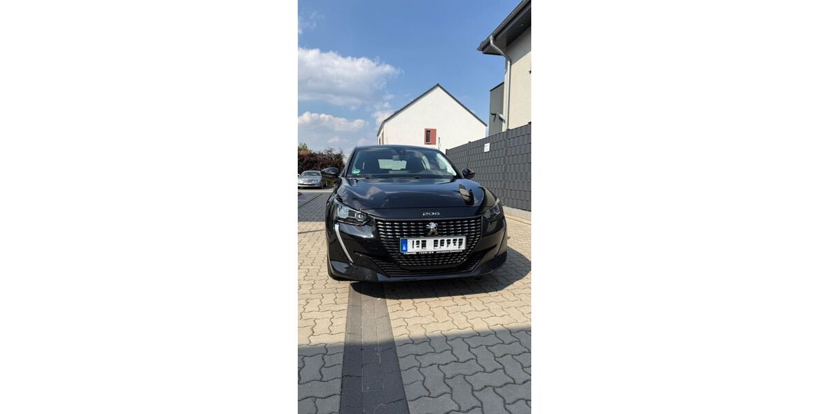 Peugeot 208 48.306 km 11.900 &euro; Brüggen 41379