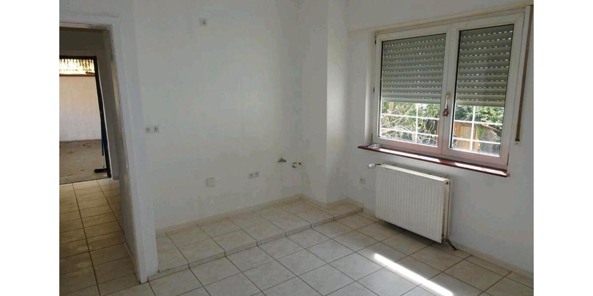 Mehrfamilienhaus, Wohnhaus Ludwigshafen am Rhein Ludwigshafen-Oggersheim - 6 Zimmer, 166 m&sup2;, 400.000&euro; | Angebot:26975773