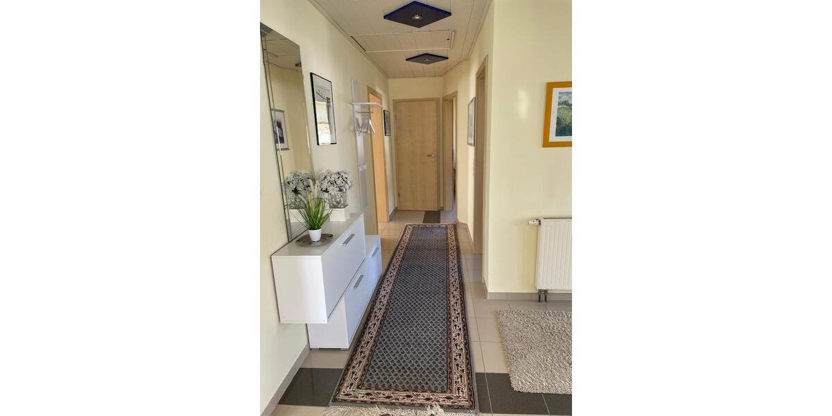 Einfamilienhaus Lohfelden - 3 Zimmer, 110 m&sup2;, 1.500&euro; | Angebot:25753736