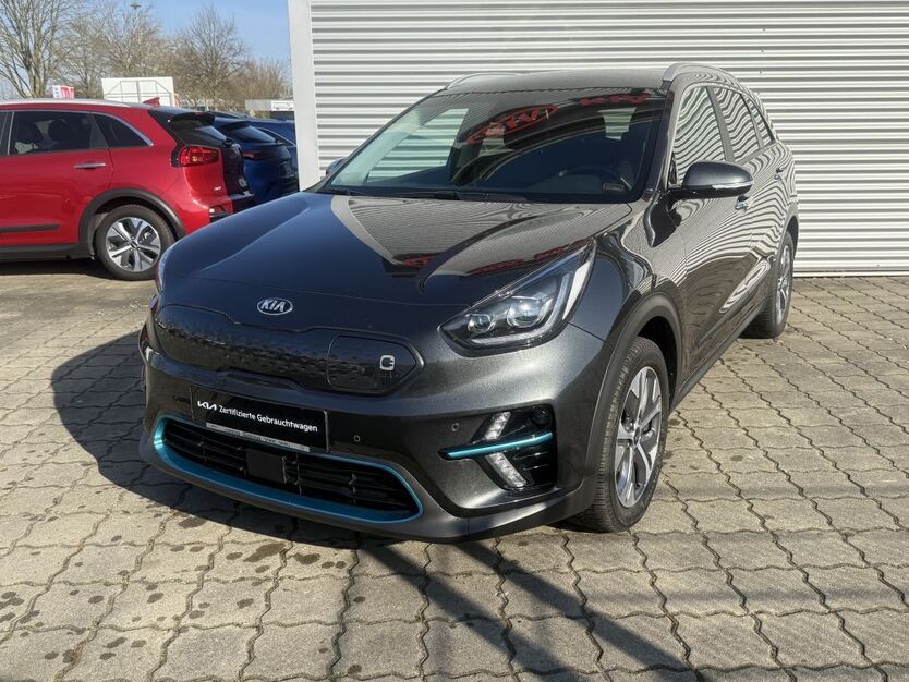 Kia Niro 44.429 km 23.950 € Stade 21684