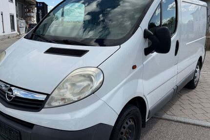 Opel Vivaro 195.000 km 2.550 &euro; Höhenkirchen-Siegertsbrunn 85635
