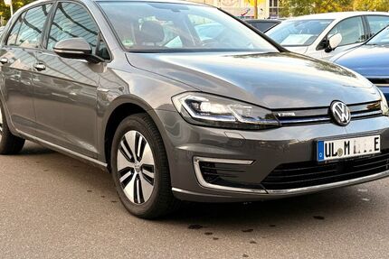 VW Golf 35.709 km 17.700 &euro; Ulm 89073