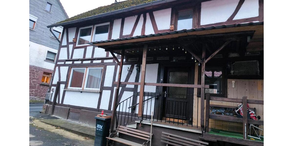 Einfamilienhaus Mücke - 4 Zimmer, 120 m&sup2;, 800&euro; | Angebot:25672528