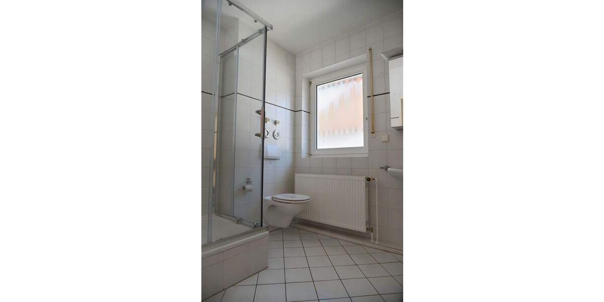 GT-Kattenstroth 3 Zimmer-Wohnung mit Balkon und Tiefgarage in ruhiger und zentraler Lage 3 zimmer