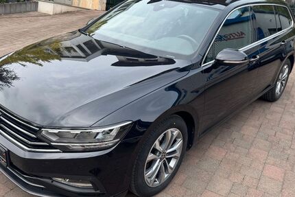 VW Passat Variant 89.997 km 23.900 &euro; Hollstadt 97618