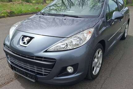 Peugeot 207 98.000 km 2.490 &euro; Hauneck 36282