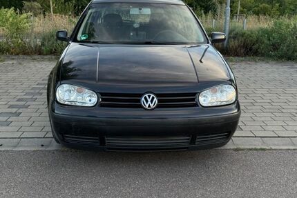 VW Golf 237.000 km 1.550 &euro; Sinsheim 74889