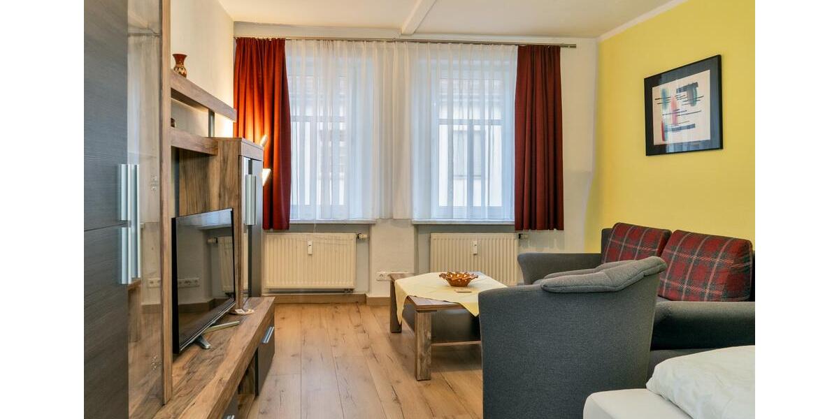 Etagenwohnung Saalfeld (Saale) - 2 Zimmer, 49 m&sup2;, 600&euro; | Angebot:25432067