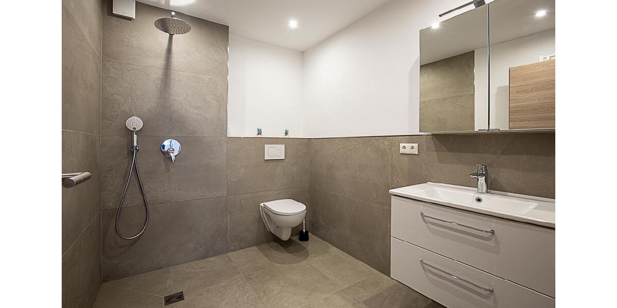 Etagenwohnung Hoffeld - 4 Zimmer, 121 m&sup2;, 780&euro; | Angebot:26498349