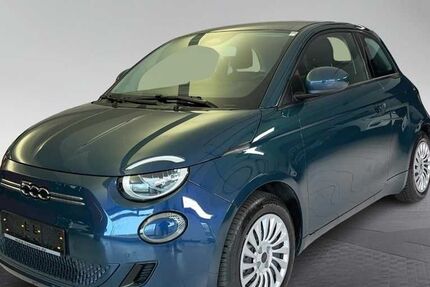 Fiat 500e 12.400 km 21.890 &euro; München 80339