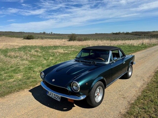 Fiat 124 Spider 177.000 km 16.900 &euro; München 80333