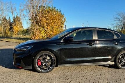 Hyundai i30 65.000 km 26.990 &euro; Aschersleben 06449