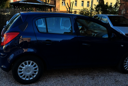 Opel Corsa 82.000 km 1.799 &euro; Gotha 99867