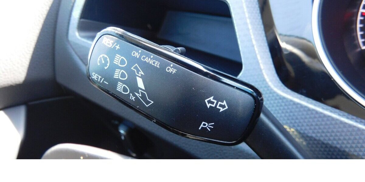 VW Touran 1.5 Comfortline Active BMT TSI DSG Navi 21.400 km 23.990 &euro; Vordorf 38533