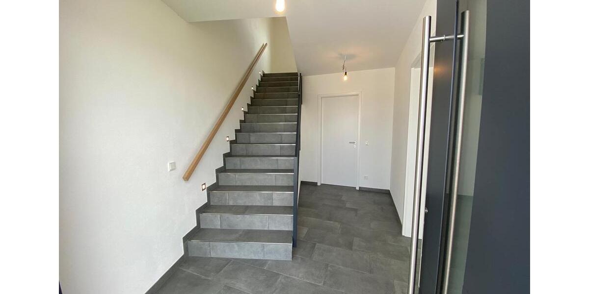 Doppelhaushälfte Windorf - 4 Zimmer, 145 m&sup2;, 1.500&euro; | Angebot:25859621