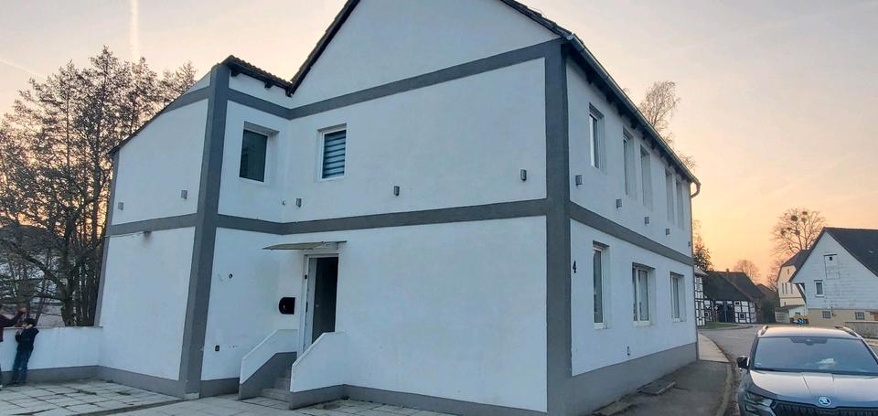 Einfamilienhaus Eschershausen - 7 Zimmer, 160 m&sup2;, 1.650&euro; | Angebot:25422920